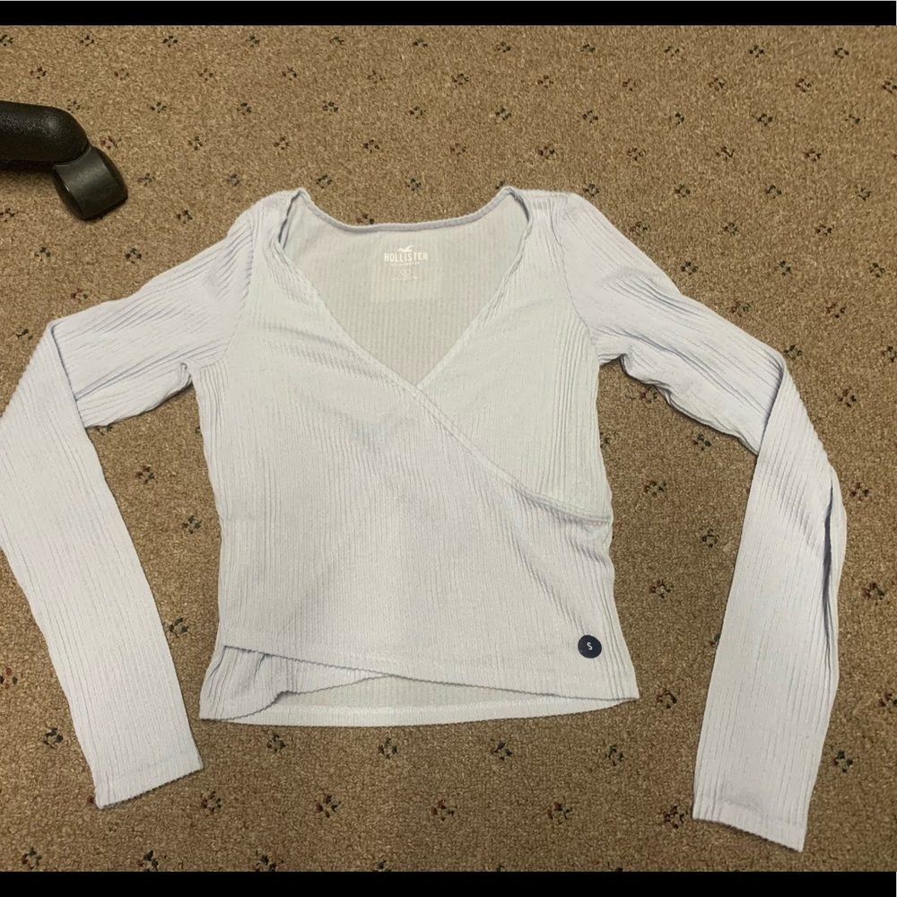 Hollister cross top